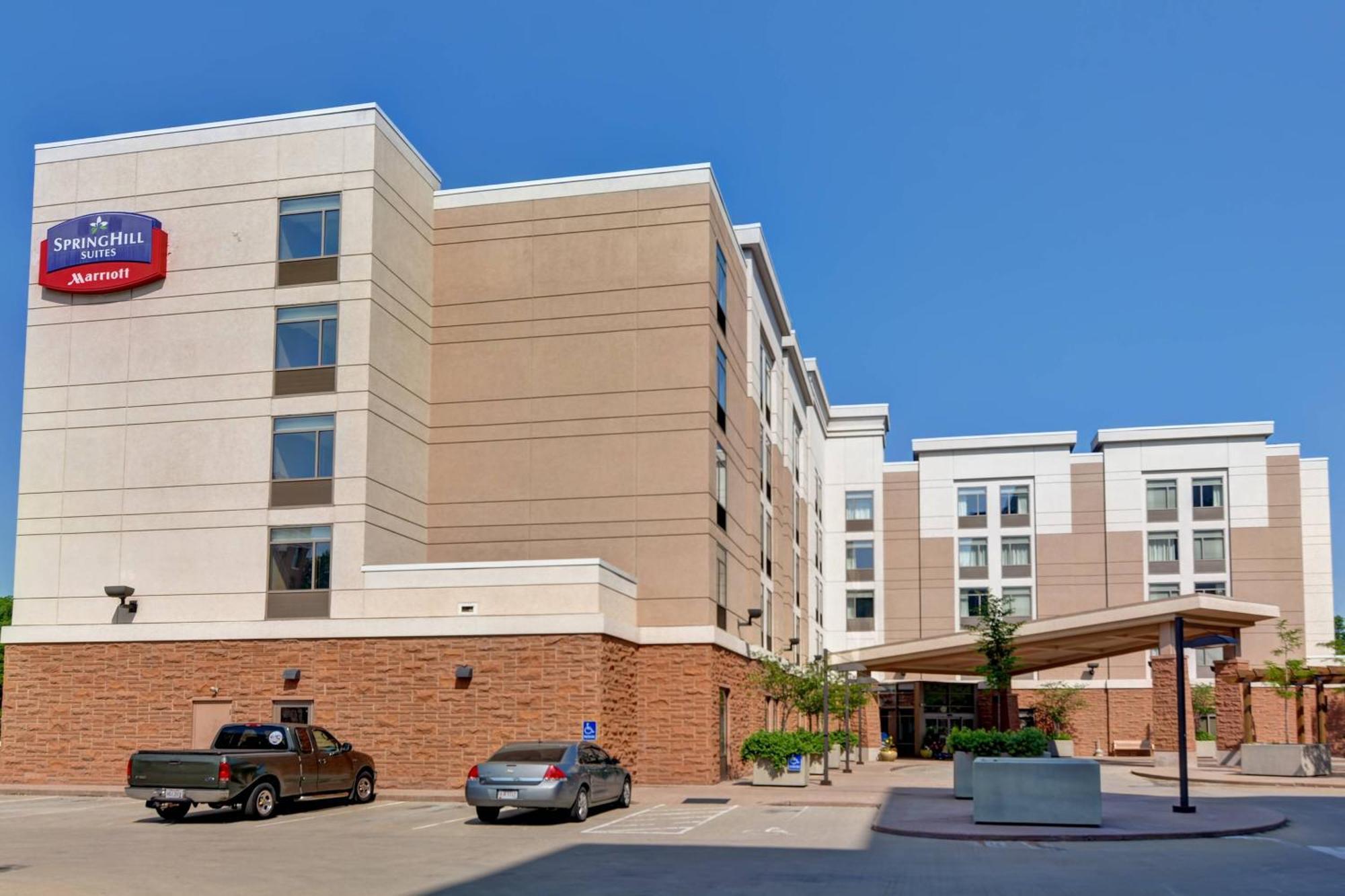 Springhill Suites By Marriott Cincinnati Midtown Exterior foto